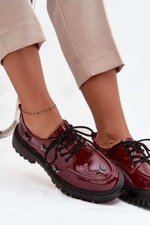 Lakierowane Skórzane Półbuty Damskie Z Przypinkami Artiker 57C0336 Bordowe