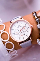 Odcienie szarości i srebra