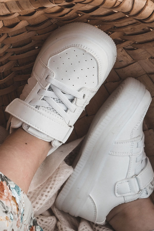 Dziecięce Skórzane Buty Sportowe Na Rzep Białe Angel