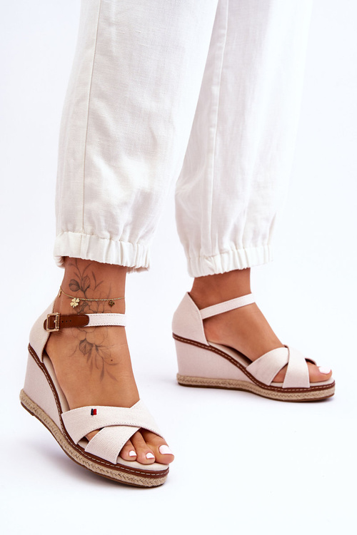 Damskie Sandały Na Koturnie Jasnobeżowe Janet