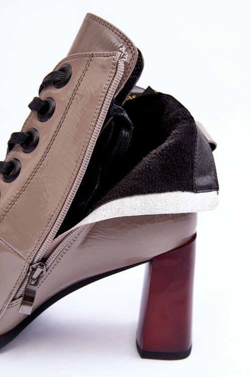 Lakierowane Sznurowane Botki Na Słupku S.Barski MR870-15 Ciemnobeżowe