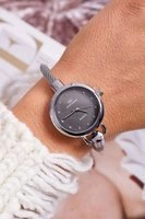 Odcienie szarości i srebra