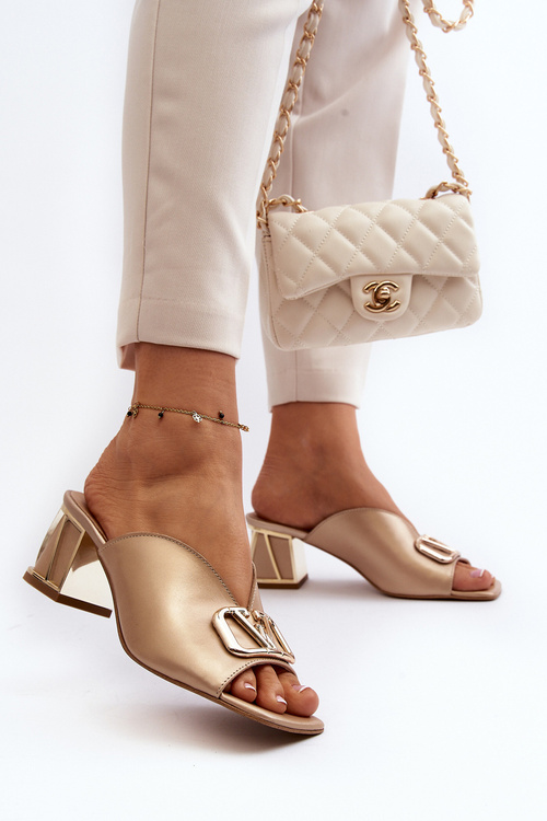 Eleganckie Klapki Damskie Na Obcasie Laura Messi 2771 Złote