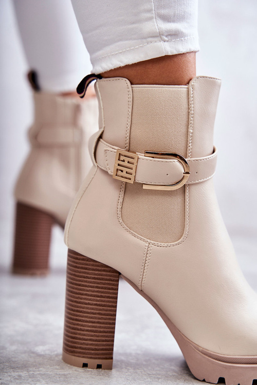 Skórzane Botki Na Słupku Z Ozdobnym Paskiem Beżowe Maresol
