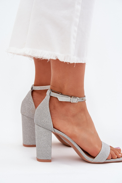 Błyszczące Sandały Damskie Na Słupku Srebrne Kavina