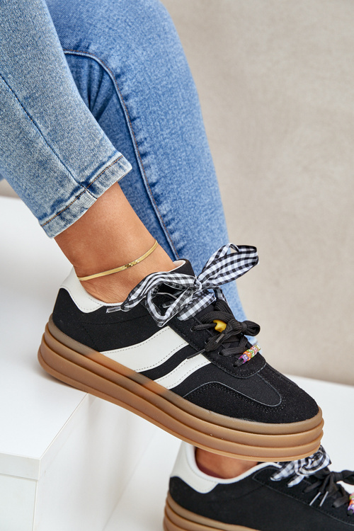 Sneakersy Damskie Z Przypinkami Czarne Jariana