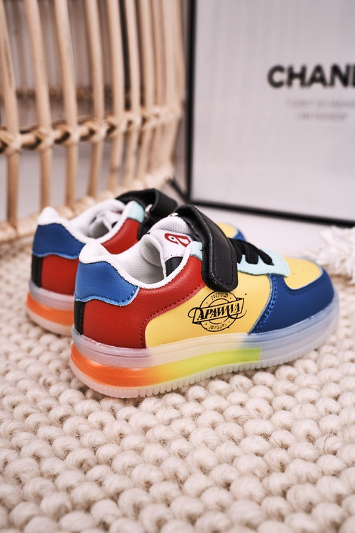 Dziecięce Sportowe Buty Ze Świecącą Podeszwą LED Wielokolorowe Scooter