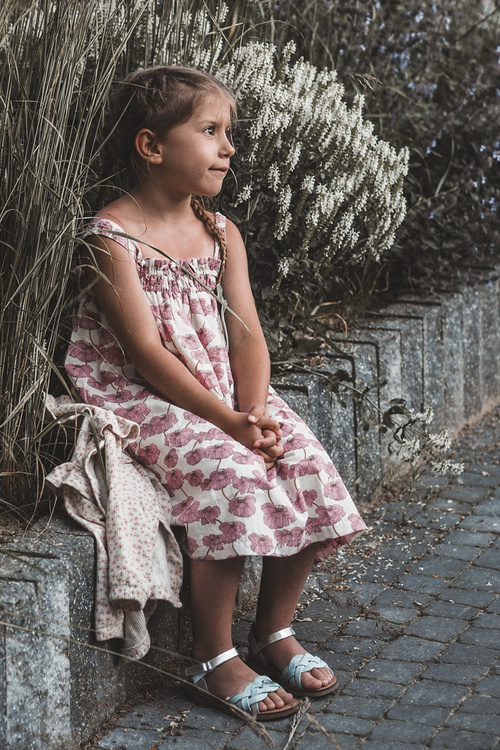 Sandałki Dziecięce Zapinane Na Rzep Z Przeplatającymi Się Paseczkami Niebieskie Dianttha