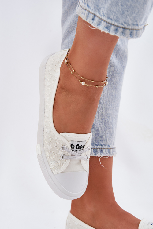 Tenisówki Trampki Damskie Z Haftem Lee Cooper LCW-25-31-3447L Białe