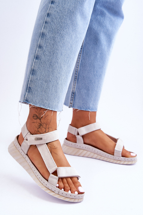 Zamszowe Sandały Na Rzep Big Star LL276014 Białe