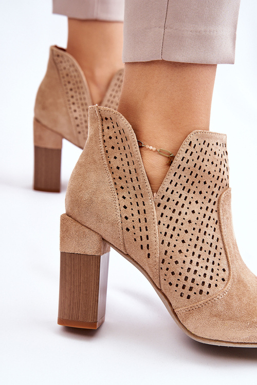 Modne Zamszowe Ażurowe Botki Na Obcasie Beżowe Genevi