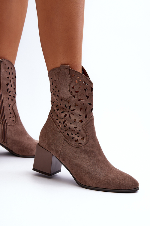 Zamszowe Botki Z Ażurową Cholewką Na Klocku Brązowe Irvelame