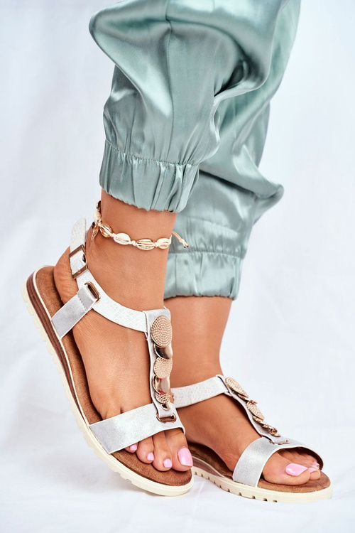 Płaskie Sandały Z Ozdobami Srebrne Milton