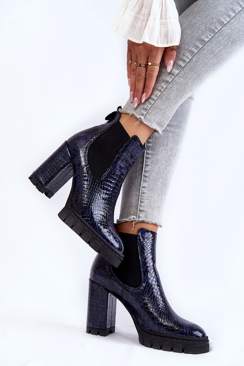 Lakierowane Botki Wężowy Wzór Na Słupku Granatowe Eldey