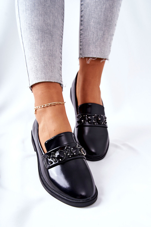 Półbuty Z Ozdobnym Paskiem Czarne Valisso