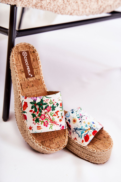 Klapki Na Platformie W Kwiaty Białe Malia