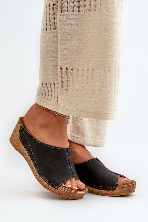 Wygodne Klapki Damskie Na Koturnie Inblu NG000002 Czarne