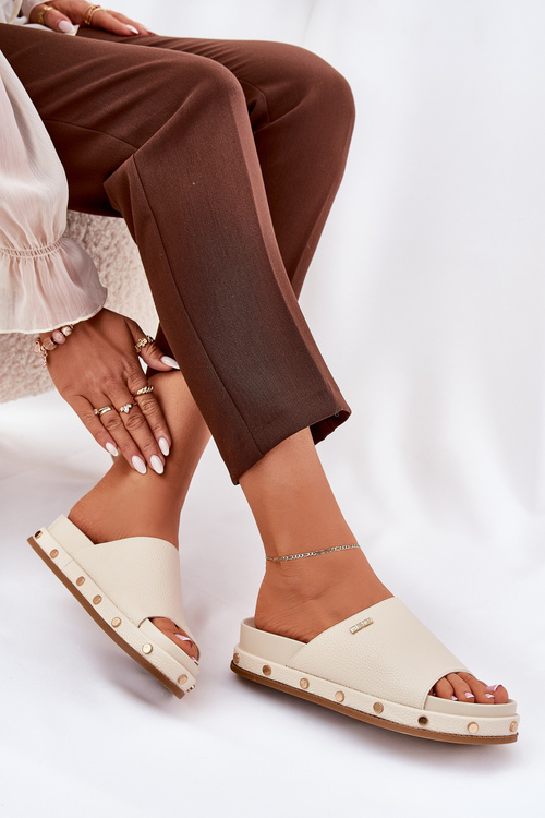 Klapki Damskie Na Platformie Z Ćwiekami Big Star RR274215 Beżowe