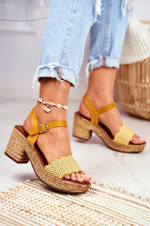 Sandały Na Plecionej Platformie Żółte Fobi