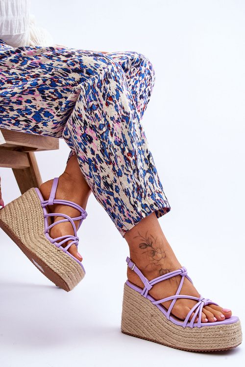 Modne Sandały Na Koturnie Z Plecionką Fioletowe Nessia