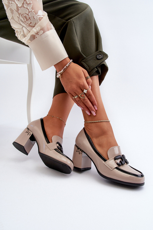 Półbuty Damskie Na Słupku Lakierowane Beżowe D&A MR38-973