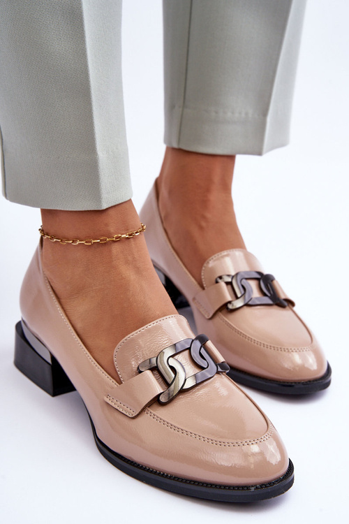 Lakierowane Półbuty Mokasyny Na Obcasie Beżowe Sakina