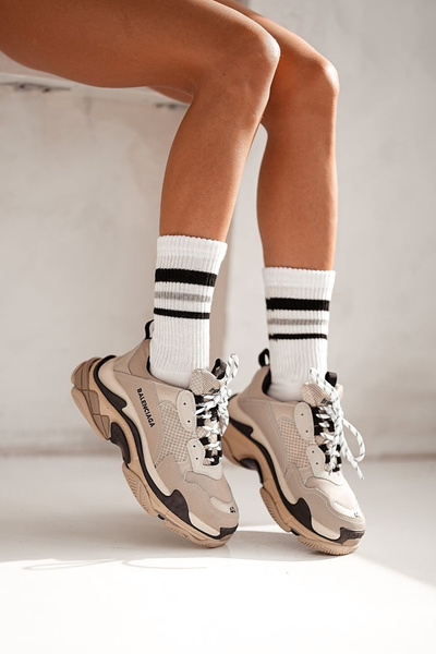 Prążkowane Skarpety Damskie W Paski Bezuciskowe Białe