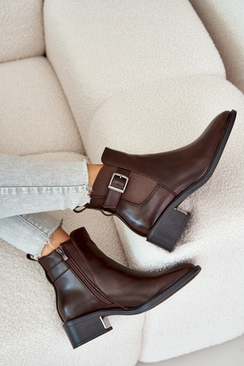 Botki Sztyblety Damskie Na Niskim Obcasie Ze Złotą Klamrą Brązowe Vomera