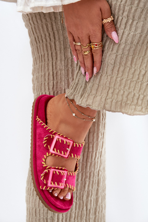 Klapki Damskie Z Klamrami I Ozdobnym Obszyciem Fuksja Visley