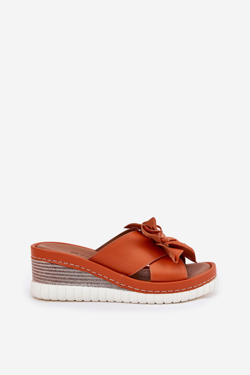 Skórzane Klapki Damskie Na Koturnie Z Ozdobnym Kwiatem Artiker 52C0505 Pomarańczowe