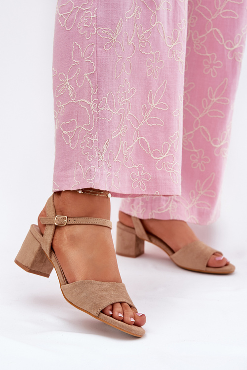 Eko Zamszowe Klasyczne Sandały Damskie Na Obcasie Beżowe Zarnella