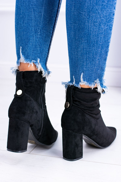 Czarne Zamszowe Botki Na Słupku Bresci