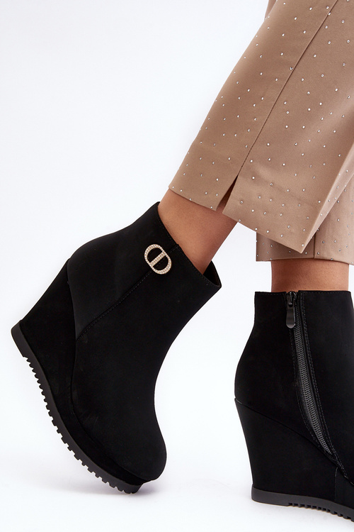 Damskie Botki Na Koturnie Z Małą Ozdobą Czarne Bertolina