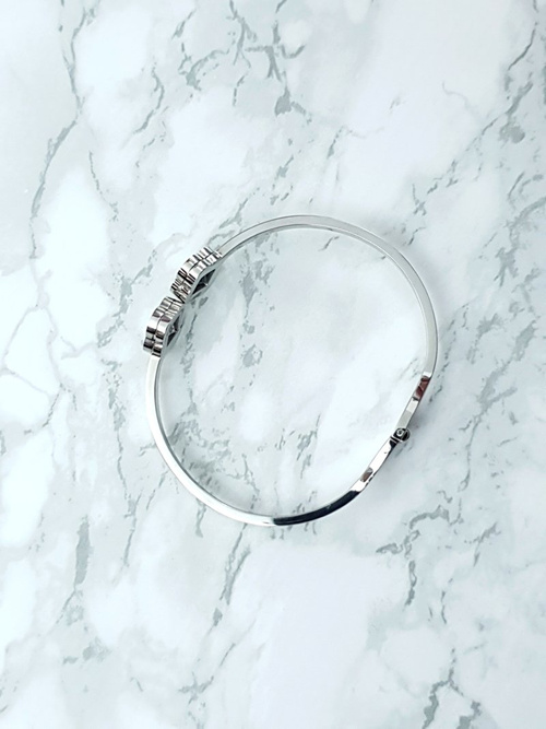 Damska Bransoleta Stalowa Z Dwoma Cyrkoniami Srebrny Beluci