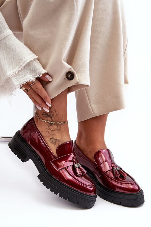 Lakierowane Półbuty Loafersy Z Frędzlami Bordowe Velenase