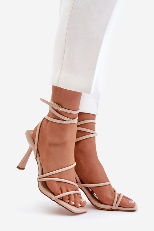 Stylowe Sandały Na Szpilce Z Paskami Beżowe Saredi