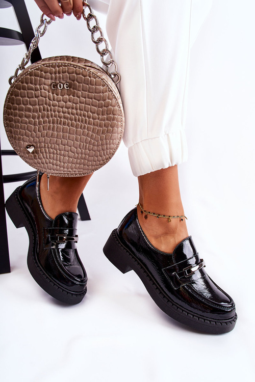 Lakierowane Półbuty Ze Srebrną Ozdobą Czarne Lemar Hestill