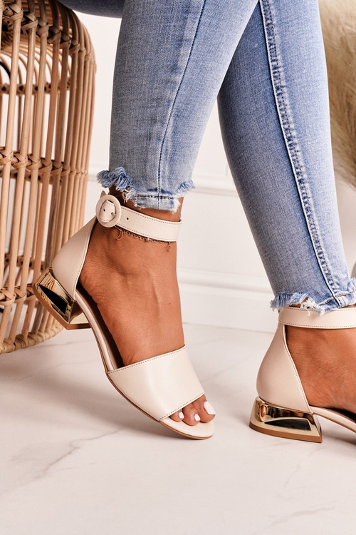 Skórzane Sandały Na Złotym Obcasie Laura Messi 2143 Beżowe