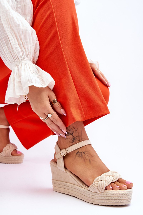 Klasyczne Zamszowe Sandały Na Koturnie Beżowe Denisse