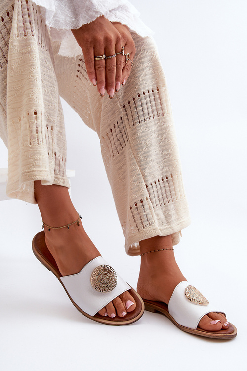 Zazoo 2938 Skórzane Klapki Na Płaskim Obcasie Z Ozdobą Białe