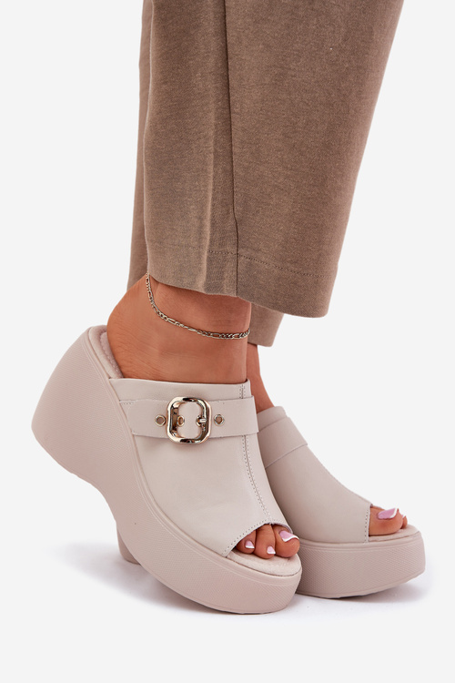 Skórzane Klapki Damskie Na Platformie I Koturnie Z Klamrą S.Barski LR51-542 Beżowe