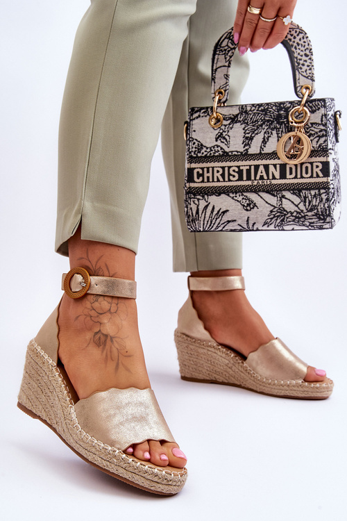 Skórzane Sandały Na Koturnie Comfort Shoe Złote Verola