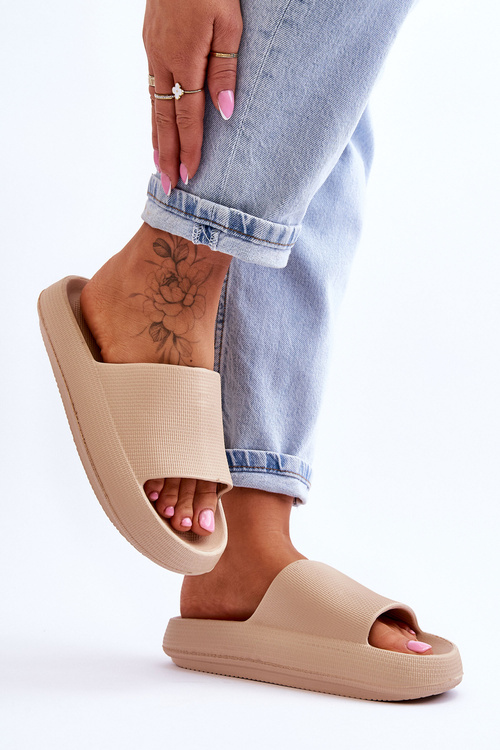 Modne Lekkie Klapki Na Masywnej Podeszwie Beżowe Rebel