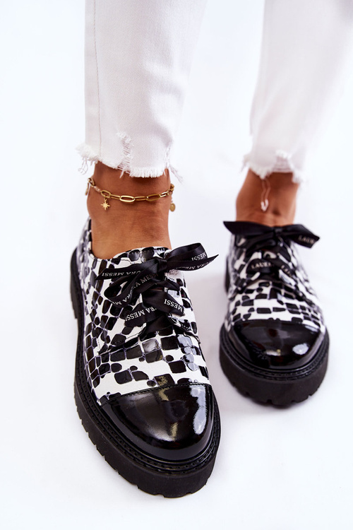 Lakierowane Półbuty Wiązane Laura Messi 2441 Czarno-Białe