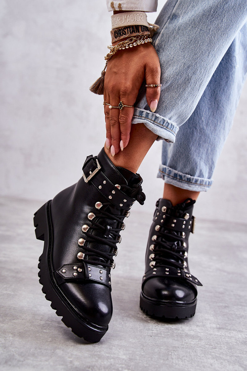 Skórzane Botki Z Ozdobnym Paskiem Czarne Sabine