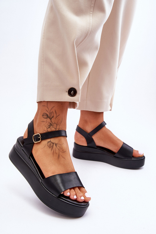 Wygodne Skórzane Sandały Na Koturnie Czarne Tifena