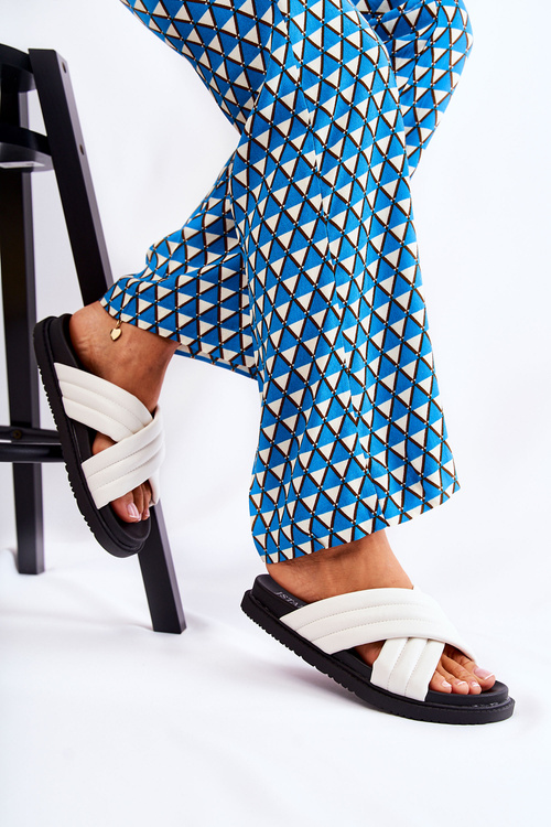 Klasyczne Damskie Klapki Skórzane Białe Daron