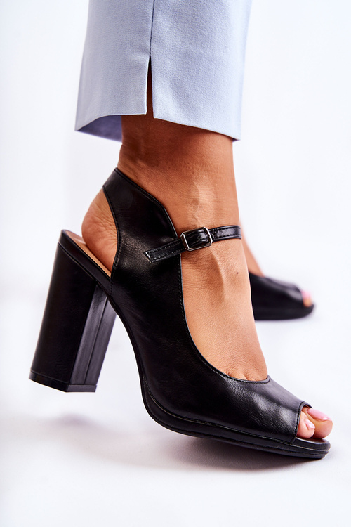 Skórzane Sandały Na Słupku Czarne Visali