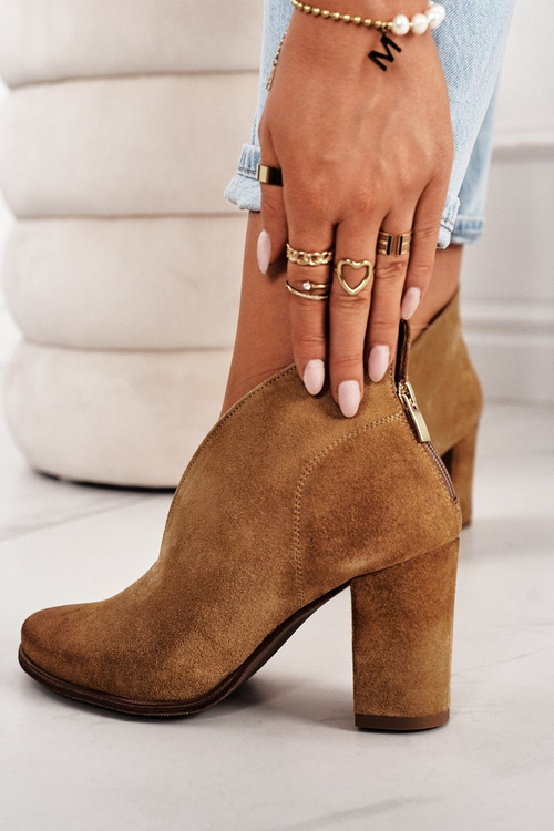 Zamszowe Botki Na Słupku Z Wycięciem Exquisite 1231 Rude