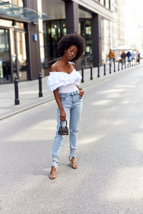 Wiązane Sandały Na Szpilce Z Kwadratowym Noskiem Złote Runway